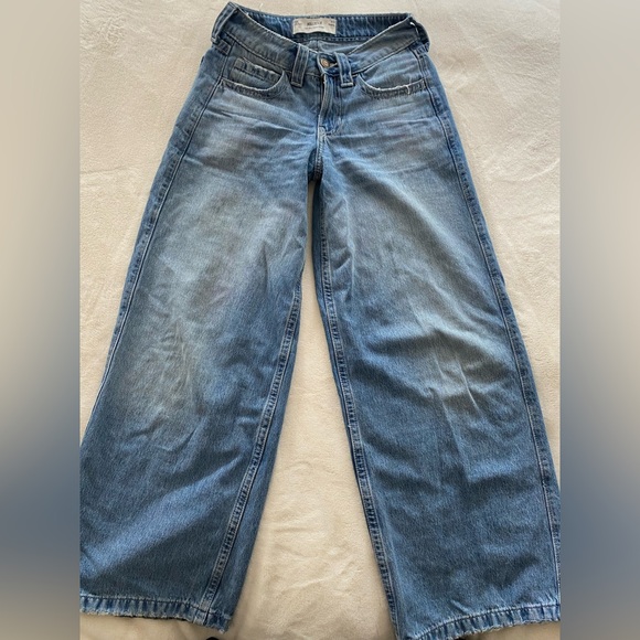Low rise Hollister jeans ultra baggy - Picture 1 of 3